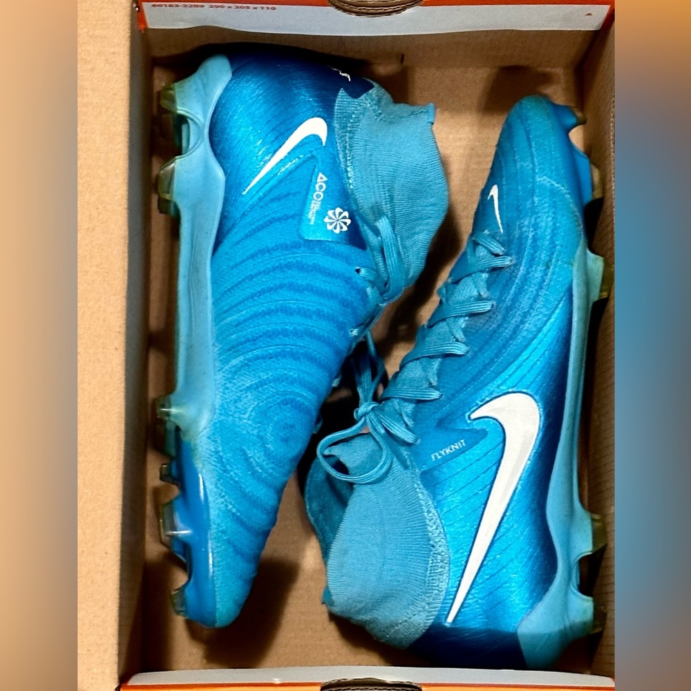 Nike Phantom Luna II Pro FG Soccer Cleats Size 9 Blue Fury/White